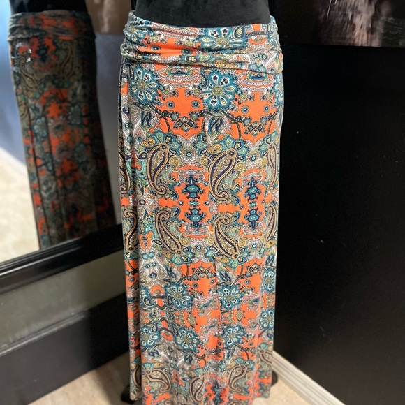🧡🧡EUC- LONG PAISLEY WITH FOLD DOWN WAIST SZ S🧡🧡 - Picture 1 of 6